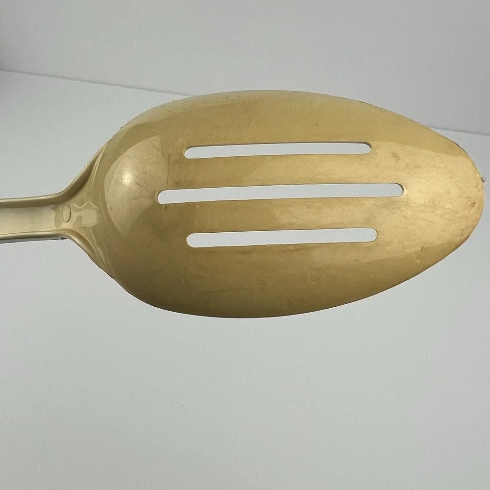 VTG Almond Beige Tailor Made Products Plastic Nylon Utensil Slotted Spoon Flaw‎